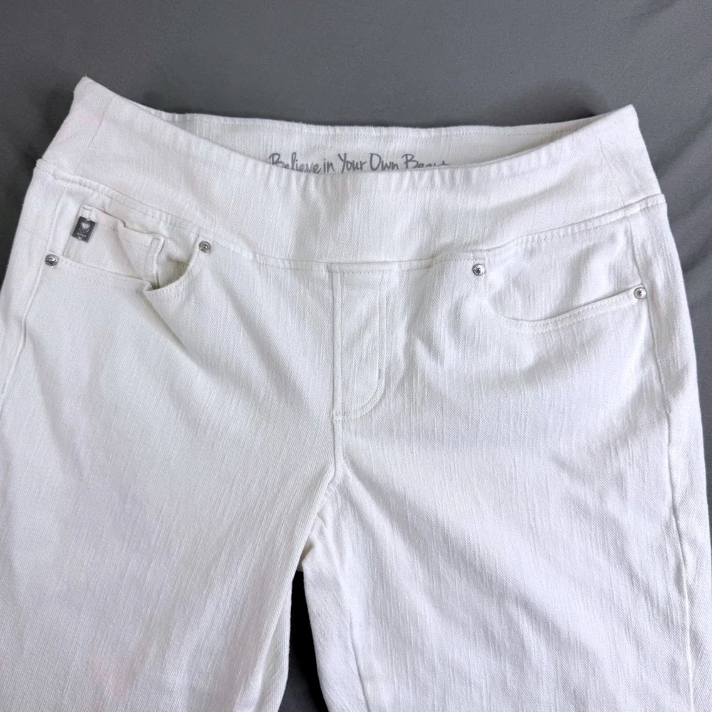 Belle by Kim Gravel White Pull On Straight Leg Jeans 14P Petite Stretch Denim